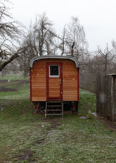 Daheim im Holzwagen